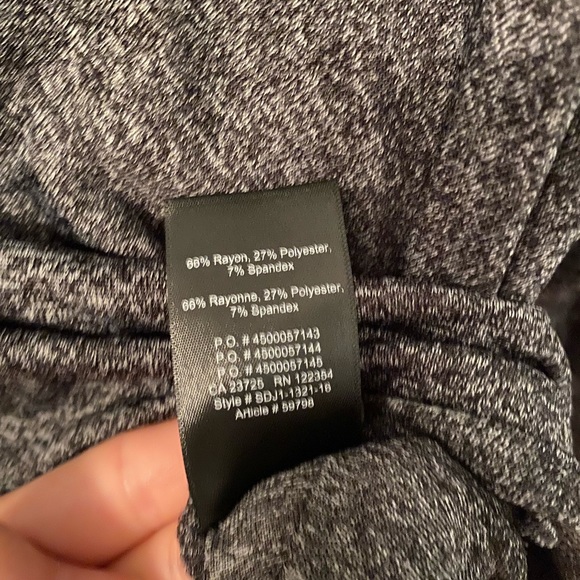 Babaton 3/4 Length Speckled Top With Side Split - Picture 7 of 7